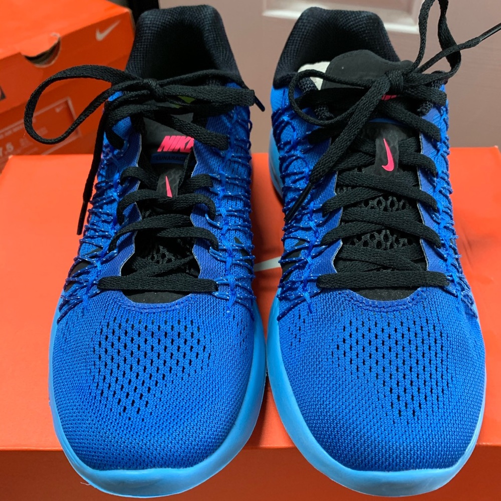 Nike Sneaker